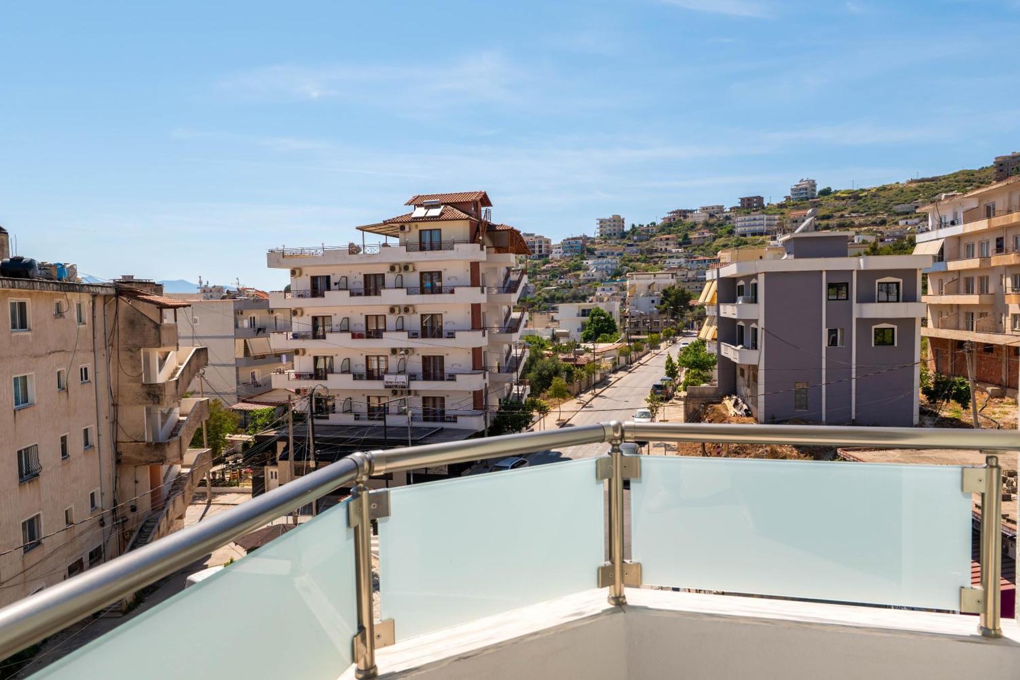 Eden Suites&apartments *