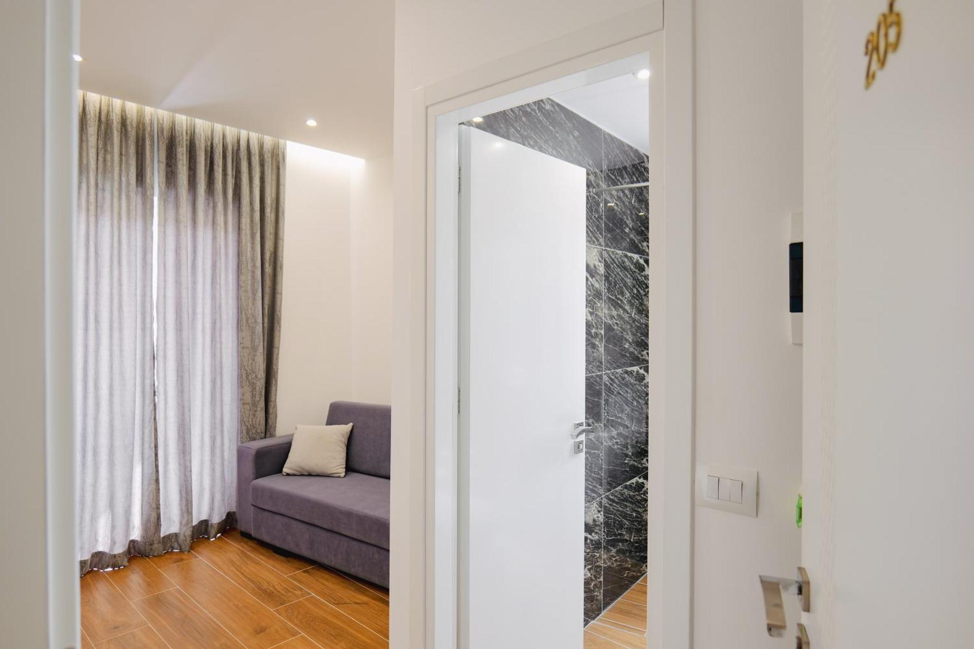 Eden Suites&apartments *